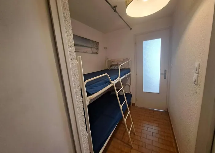 Climatisé Avec Terrasse Et Parking, à 300m De La - Fr-1-326-867 *